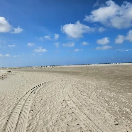 Tranquil Retreat Near Ferienhaus Fanø