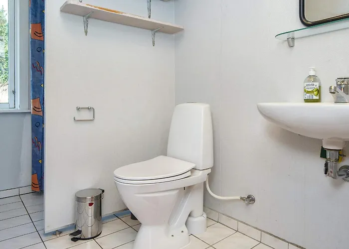 Tranquil Retreat Near - By Traum