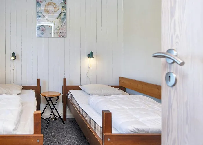 Tranquil Retreat Near - By Traum